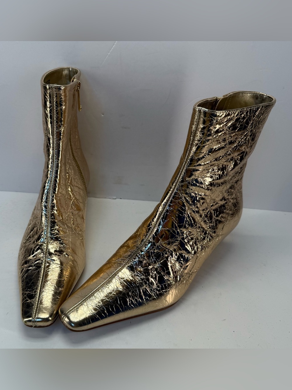 Michael Kors Crinkled Metallic Gold pointed toe Ankle Booties women’s size 6.5 - Picture 15 of 16